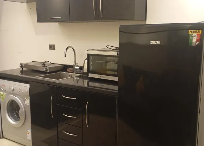 Cecelia H11 Apartmanhotel